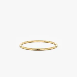 14k Gold Classic Wedding Band - 1 mm, Julia