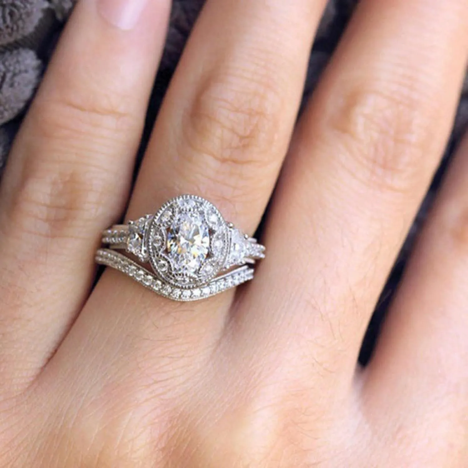 2pcs Women Inlaid Zircon Rings Set Exquisite Imitation Diamond Wedding Band Stackable Anniversary Ring (Silver, 9)