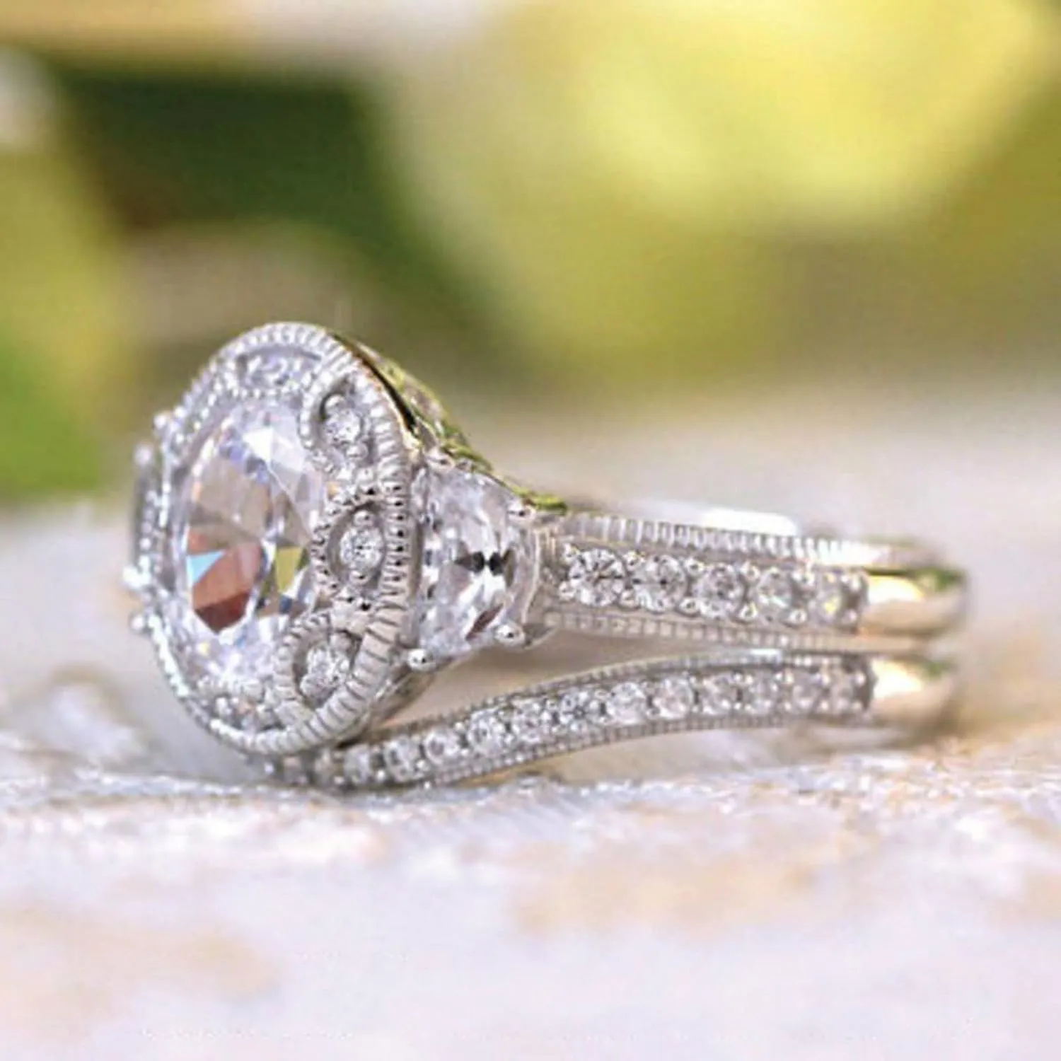 2pcs Women Inlaid Zircon Rings Set Exquisite Imitation Diamond Wedding Band Stackable Anniversary Ring (Silver, 9)