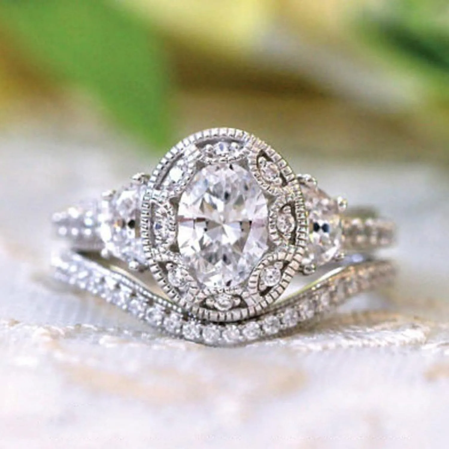 2pcs Women Inlaid Zircon Rings Set Exquisite Imitation Diamond Wedding Band Stackable Anniversary Ring (Silver, 9)