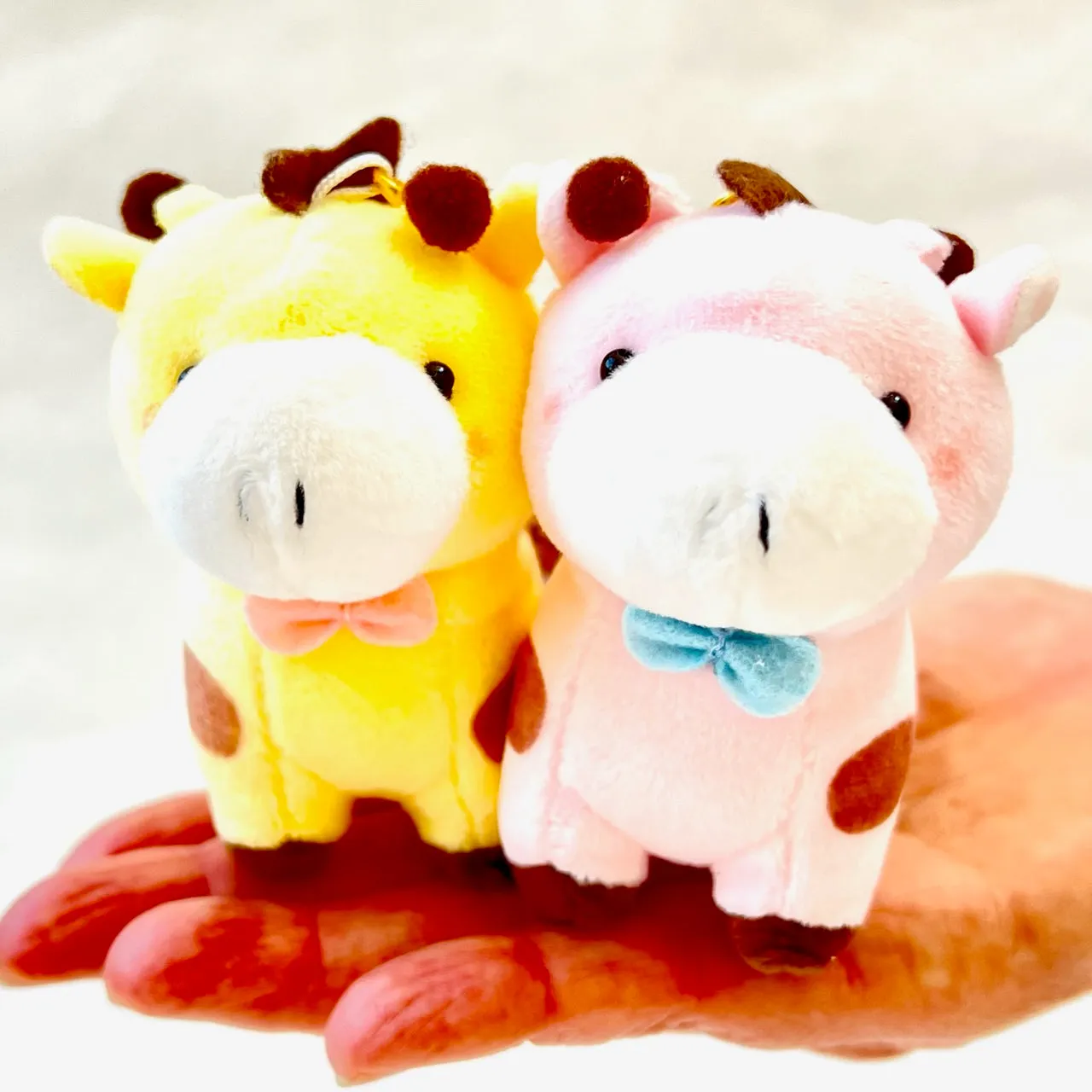 63305 CRUX GIRAFFE BUDDIES PLUSH CHARMS-3