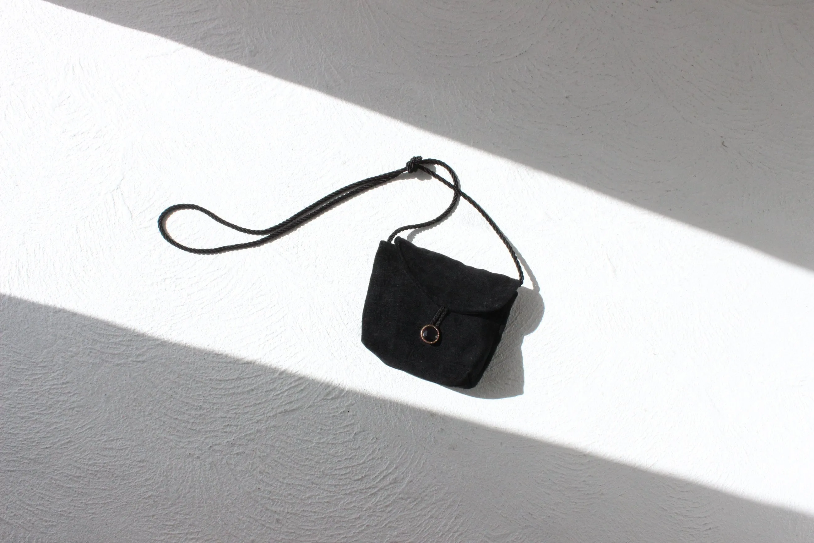 90s Soft Textured Minimal Small Cross Body Handbag