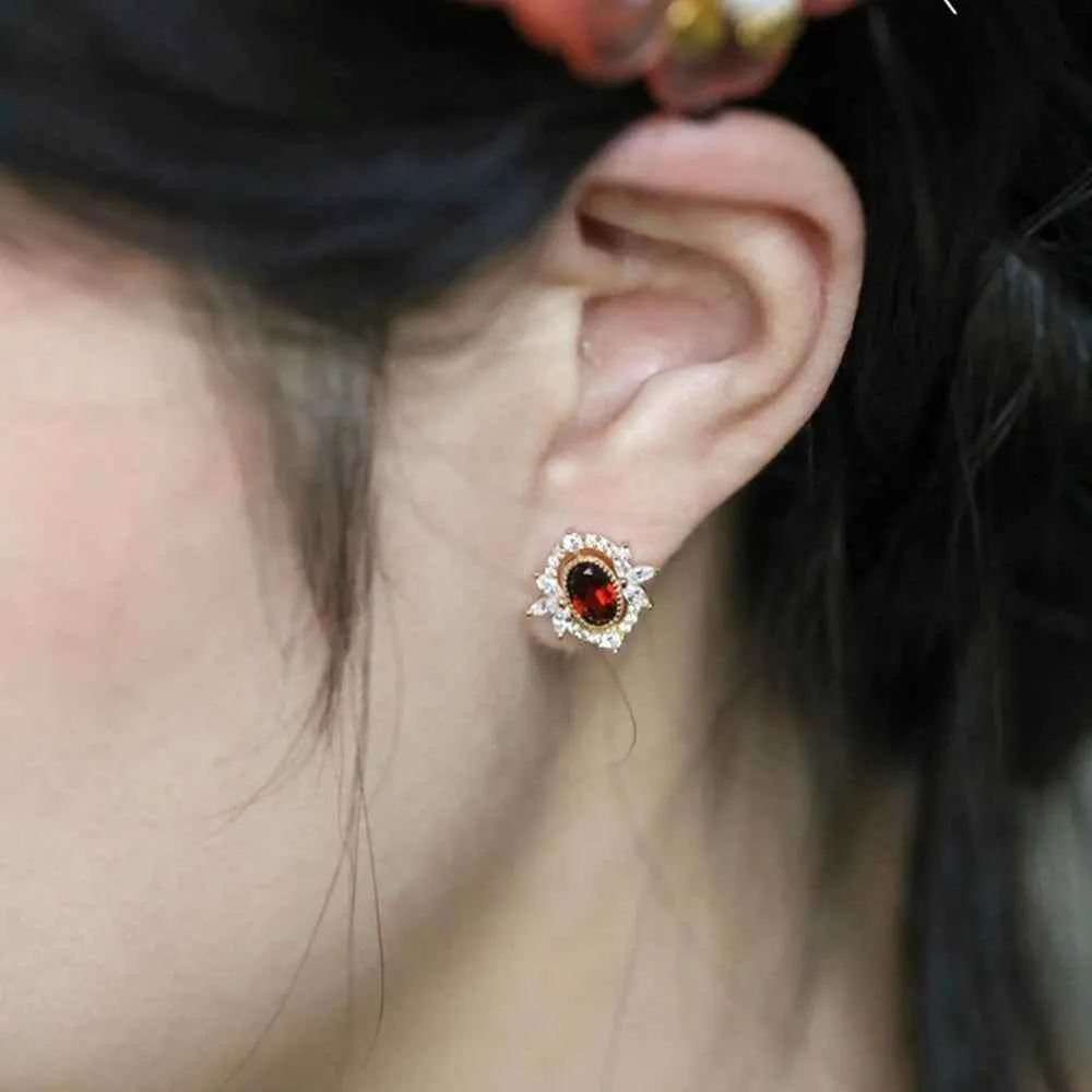 925 Sterling Silver Stud Earrings Charm Jewelry - Geometric Garnet Red Zircon - Xm280