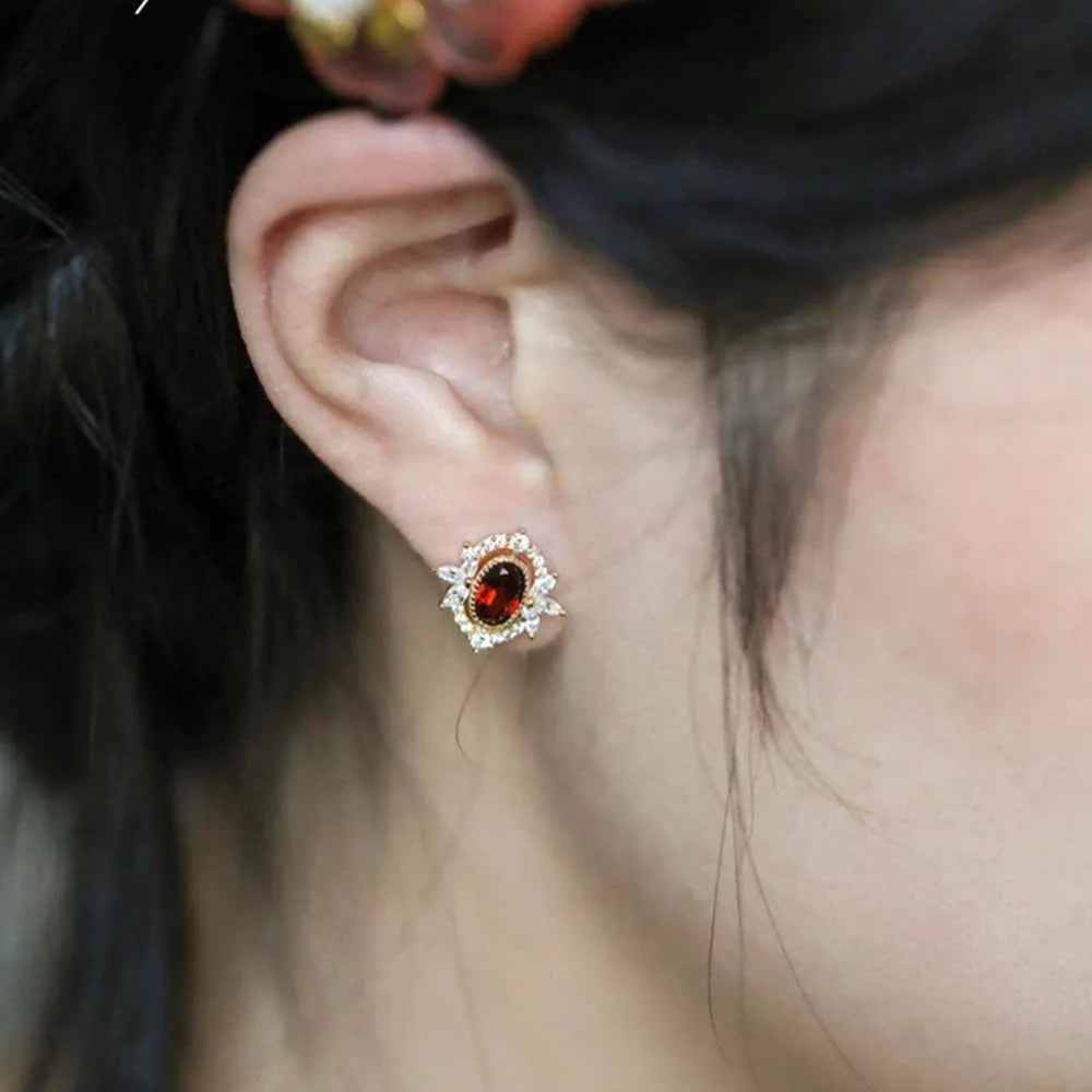 925 Sterling Silver Stud Earrings Charm Jewelry - Geometric Garnet Red Zircon - Xm280