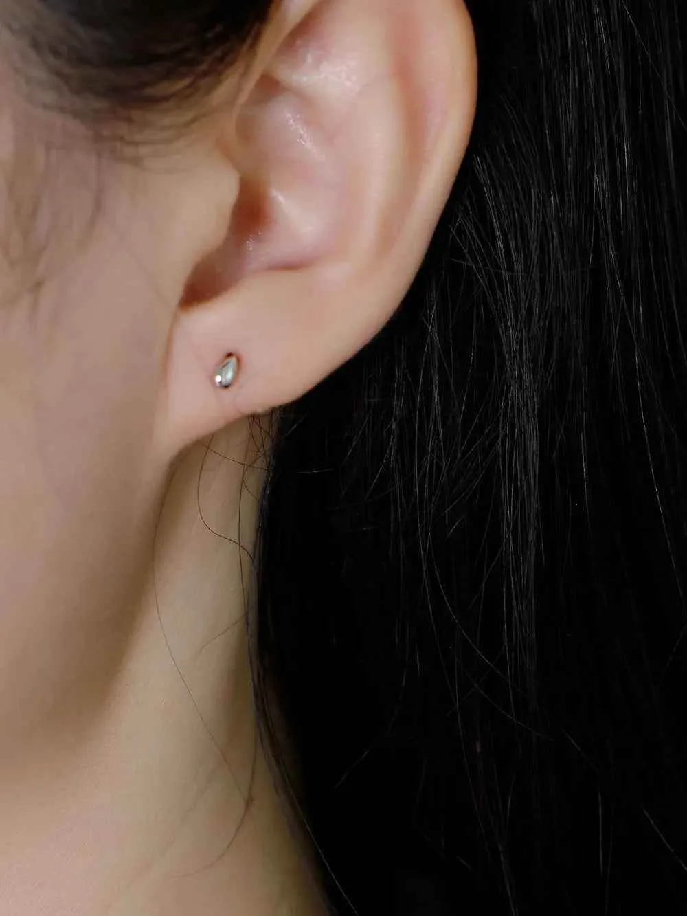 925 Sterling Silver Stud Earrings Charm Jewelry -  Mini Water Drop - MD379