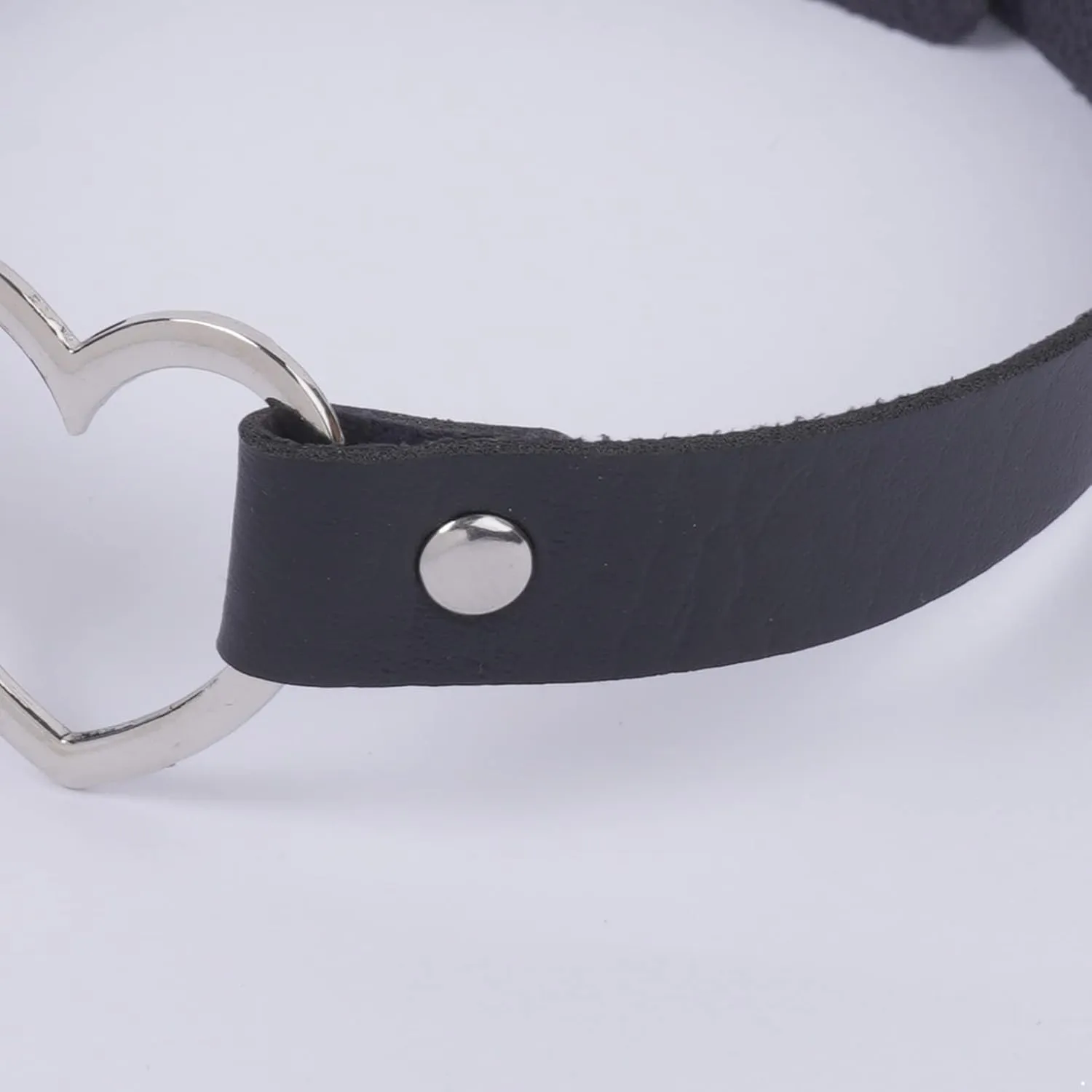 Aislor Women PU Leather Punk Rivets Choker Necklace and Half Finger Performance Gloves Mittens