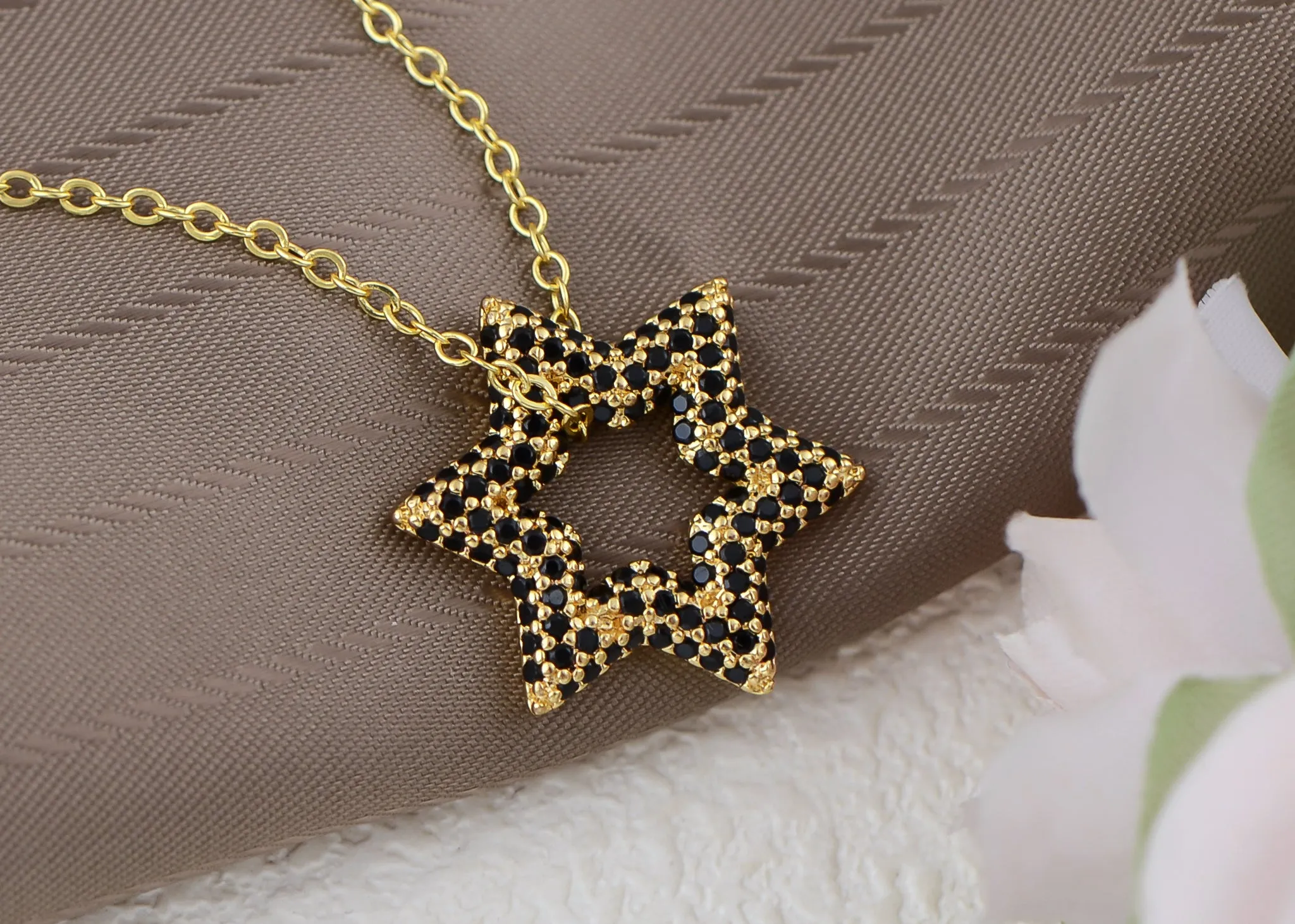 Alilang Sparkly Cubic Zirconia Star Pendant Necklace for Women Christian Jewelry