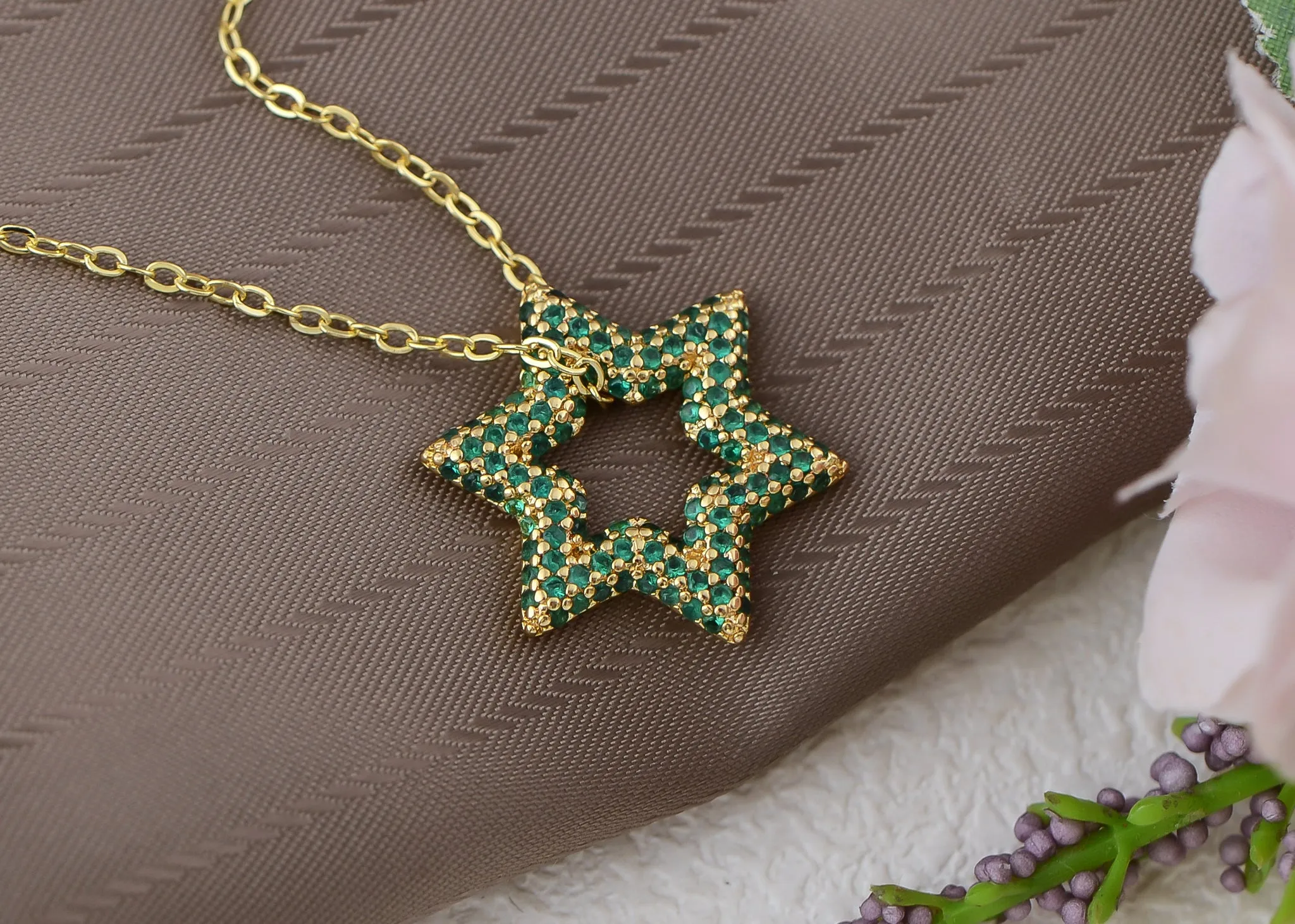 Alilang Sparkly Cubic Zirconia Star Pendant Necklace for Women Christian Jewelry