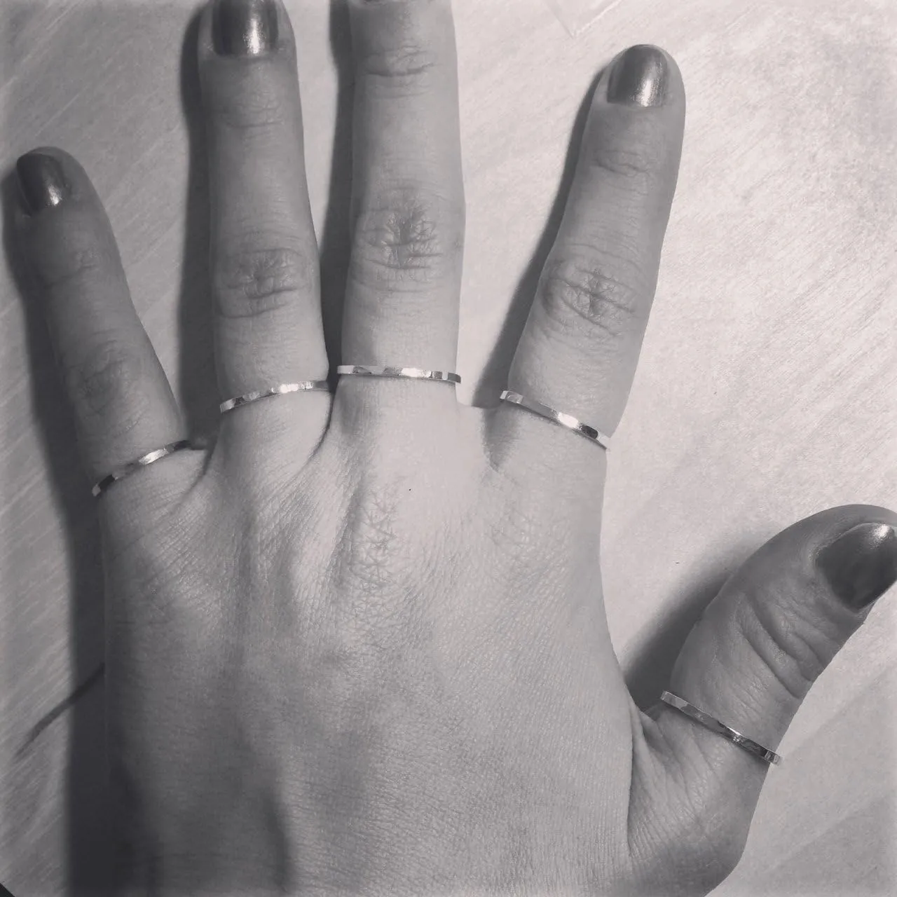 apop nyc Thin Band Ring Sterling Silver Hammered 1.5mm (Size 3-9)