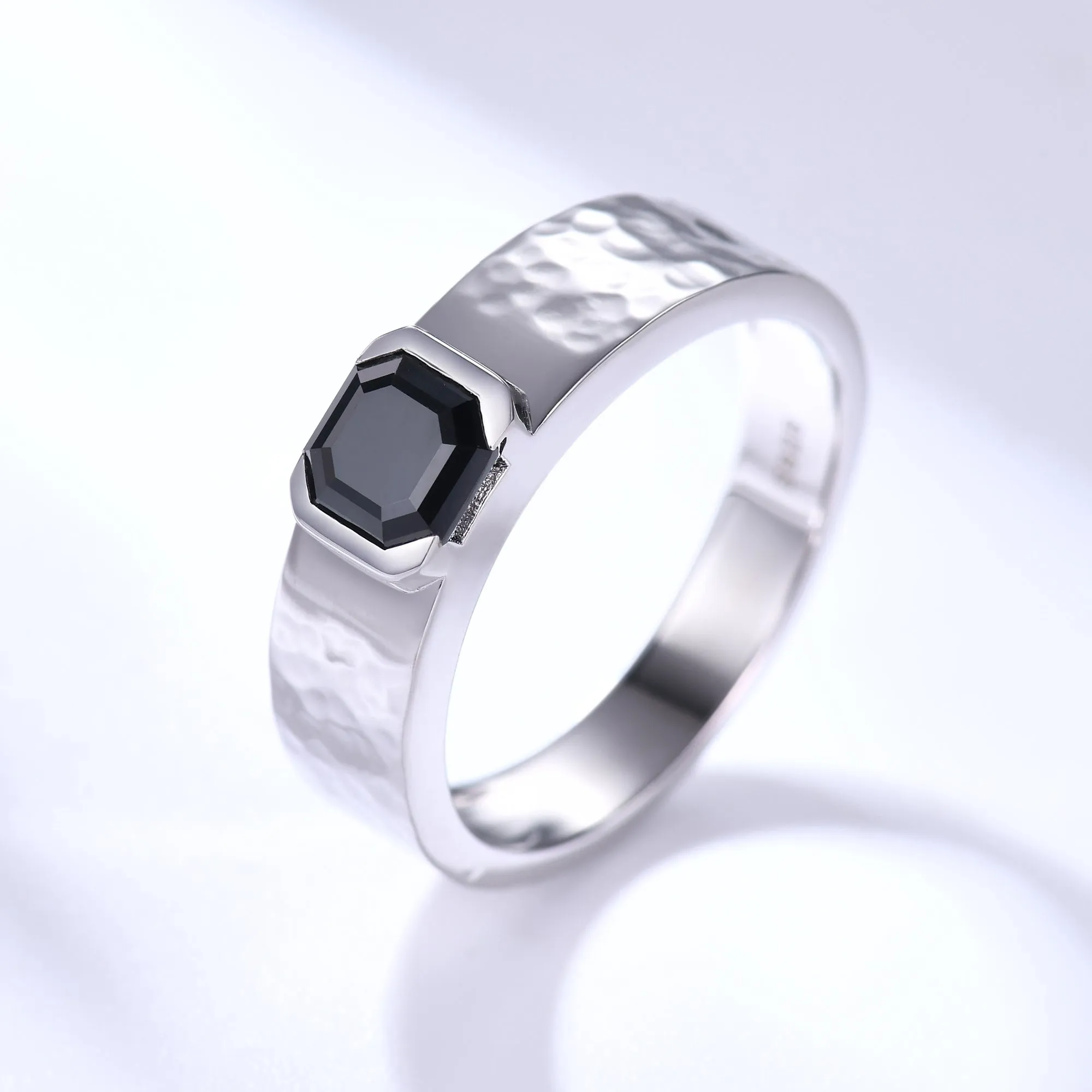 Asscher Cut Black Onyx Mens Hammered Gold Wedding Band 5-6mm