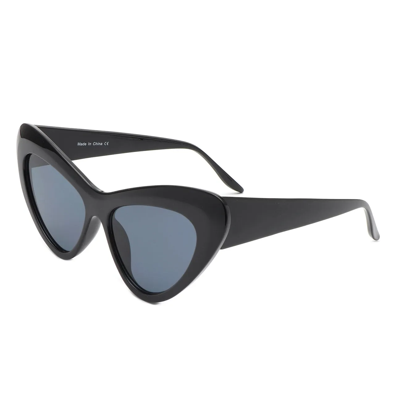 Bevel Frame Cat Eye Sunglasses in Black with Smoke Lenses
