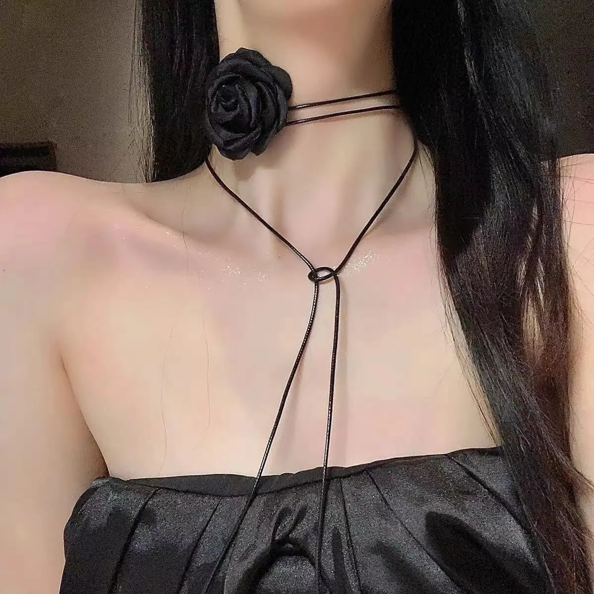 Big Flower Choker for Women Adjustable Velvet Black/White/Red/Pink/Blue Vintage Flower Necklace Women's Choker Necklaces Rose Flower Bride Wedding Party Lace Choker Summer Jewerly