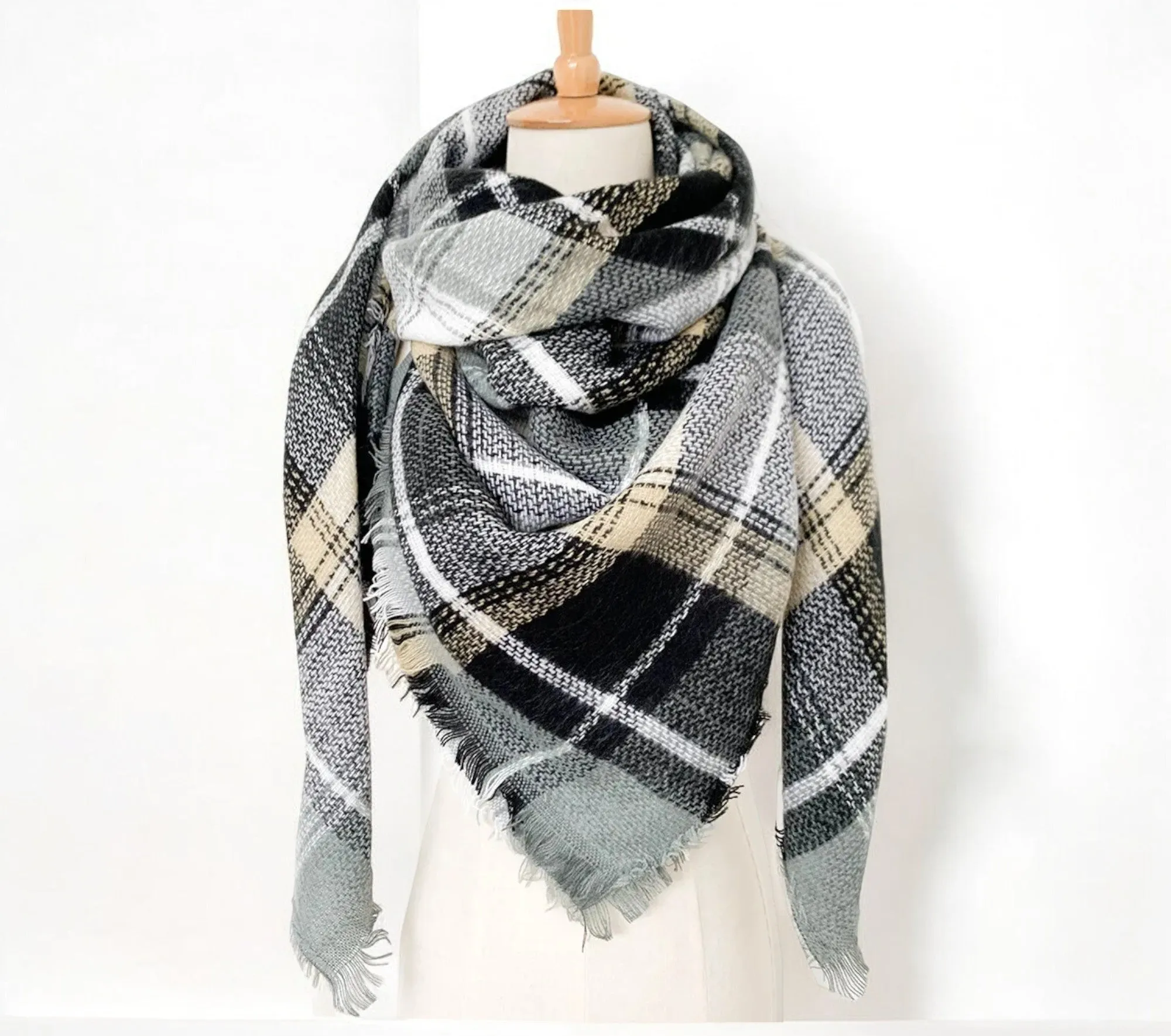 Black, Gray and White Women's Blanket Scarf/ Plaid Autumn and Winter Warm Oversized Scarf/ Wrap Shawl with Fringe/ Women Scarf/ Gifts for Her / Women Shawl / Bridesmaid Scarf/ Fall Scarf