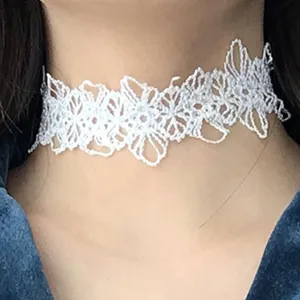 Boho White Lace Choker Necklace Hollow Wide Lace Necklace Choker Collar Necklace Retro Vintage Clavicle Necklace Chain Jewelry Gifts for Women