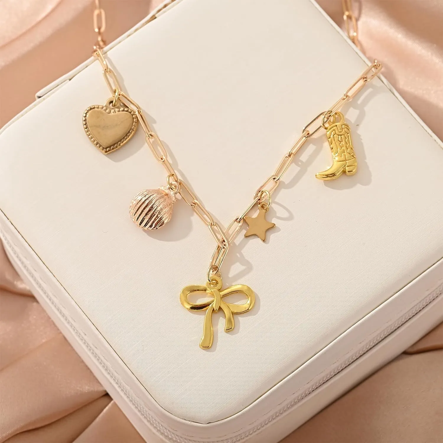 Charm Necklace for Women Pearl Pink Starfish Seashell Necklace Bow Heart Paperclip Chain Choker Necklace 14k Gold Summer Beach Surfer Jewelry for Women