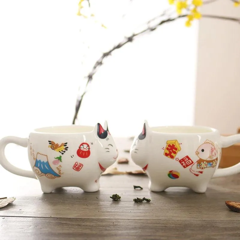 Charming Maneki Neko Porcelain Cat Tea Set with Plutus Teapot for Enchanting Tea Experiences