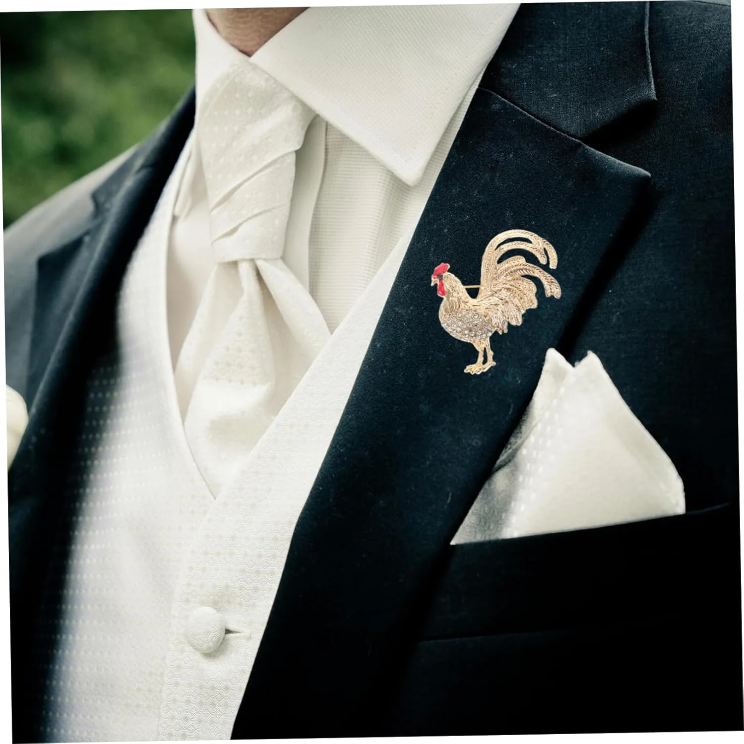Chicken Brooch Lapel Pin Rooster Ornament Rhinestone Brooch Pin Coat Brooch Women Shirt Brooch Pins