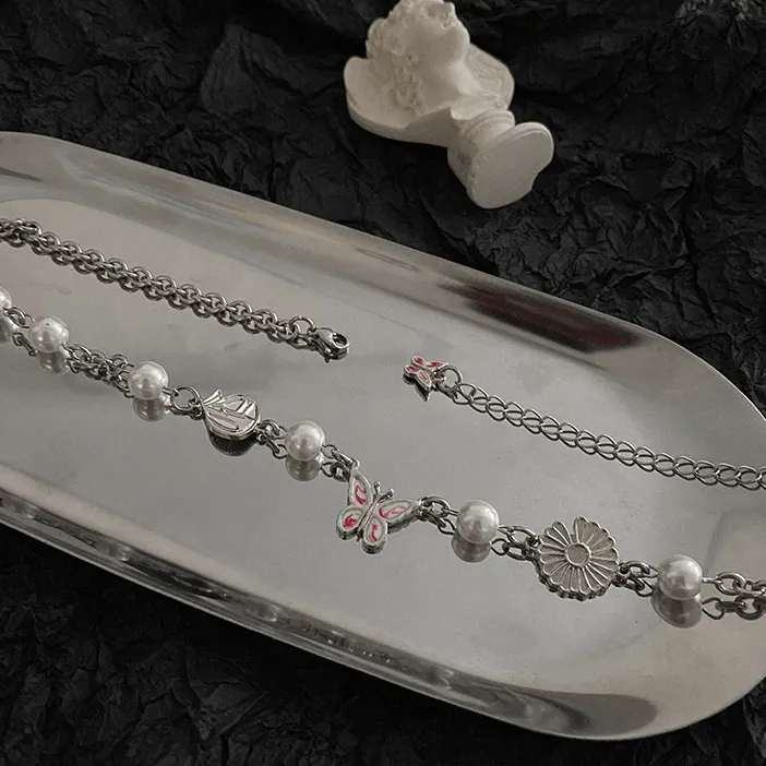 Chicmy-Korean style, Korean men's outfit, minimalist style, street fashionBUTTERFLY PEARL NECKLACE