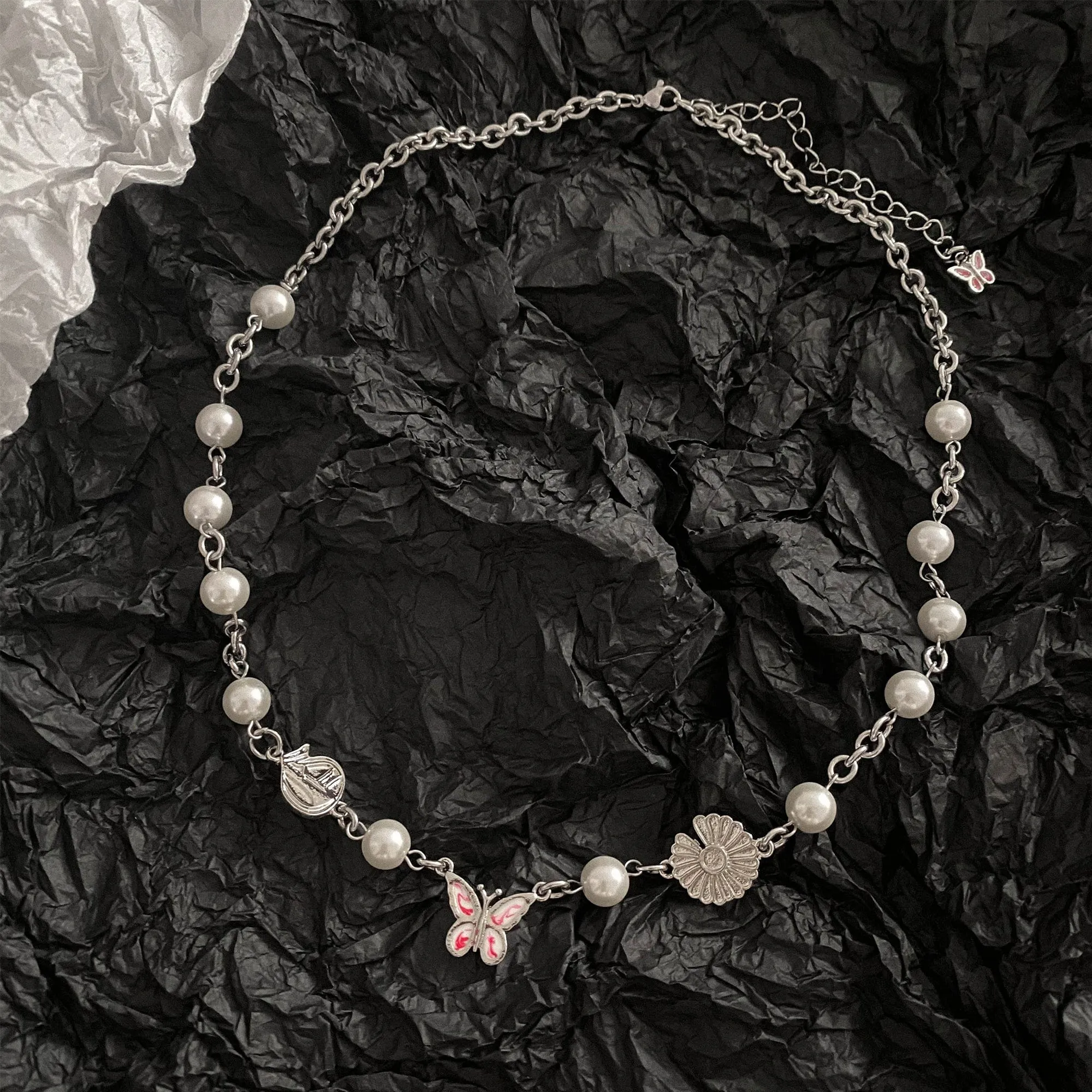 Chicmy-Korean style, Korean men's outfit, minimalist style, street fashionBUTTERFLY PEARL NECKLACE