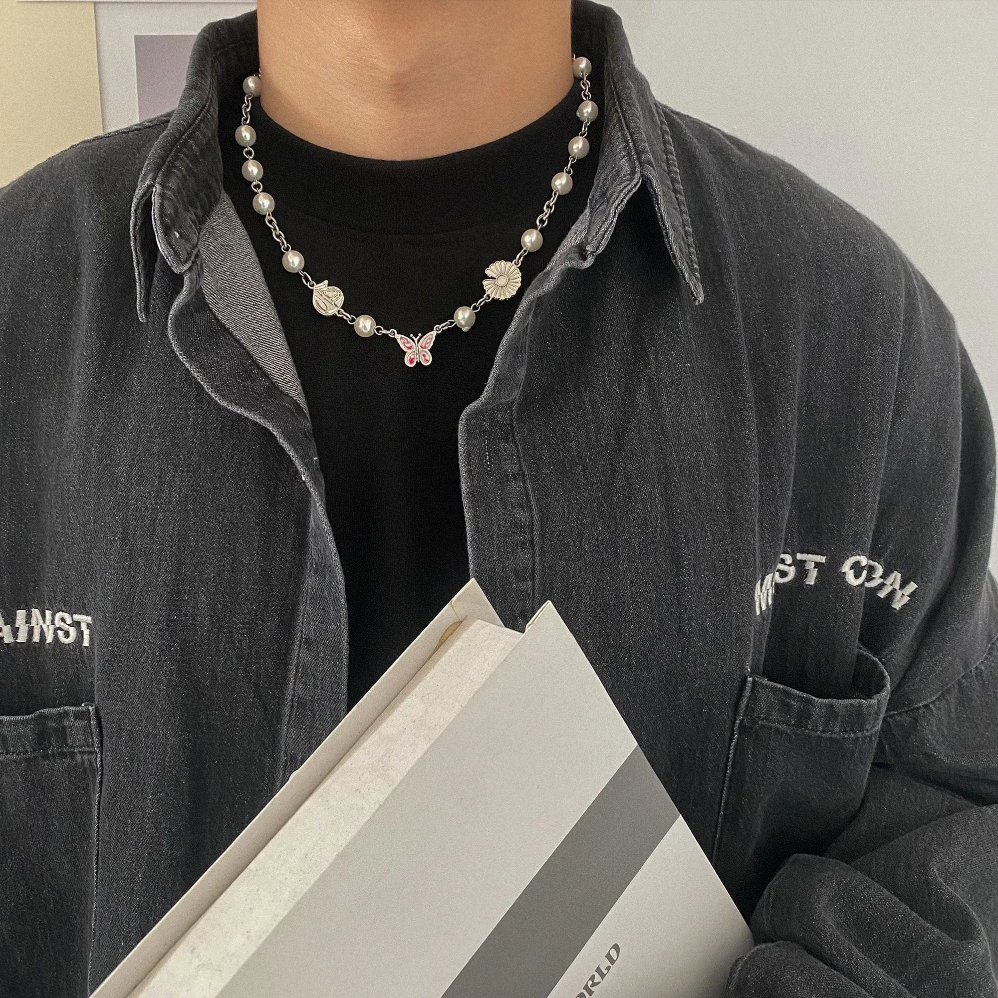 Chicmy-Korean style, Korean men's outfit, minimalist style, street fashionBUTTERFLY PEARL NECKLACE