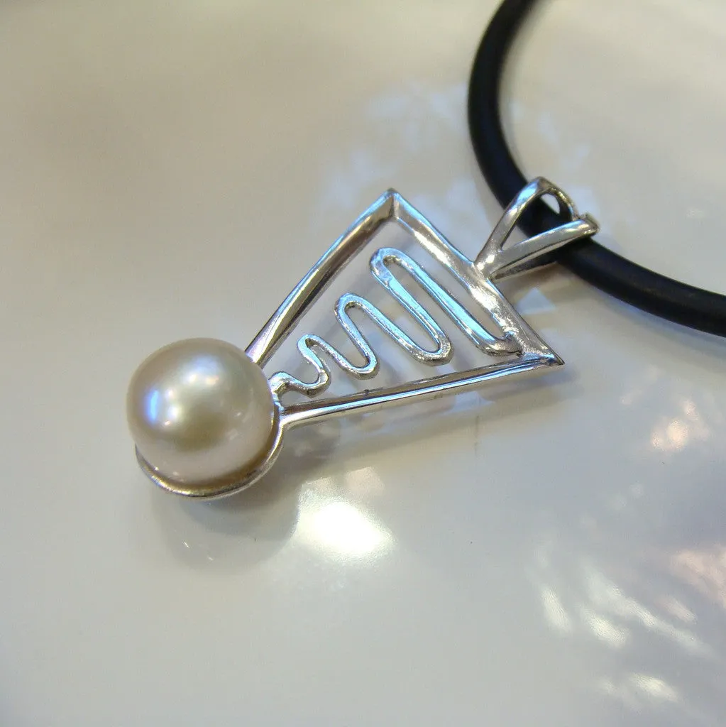 Chile Creek Staircase to The Moon Sterling Silver Pearl Pendant