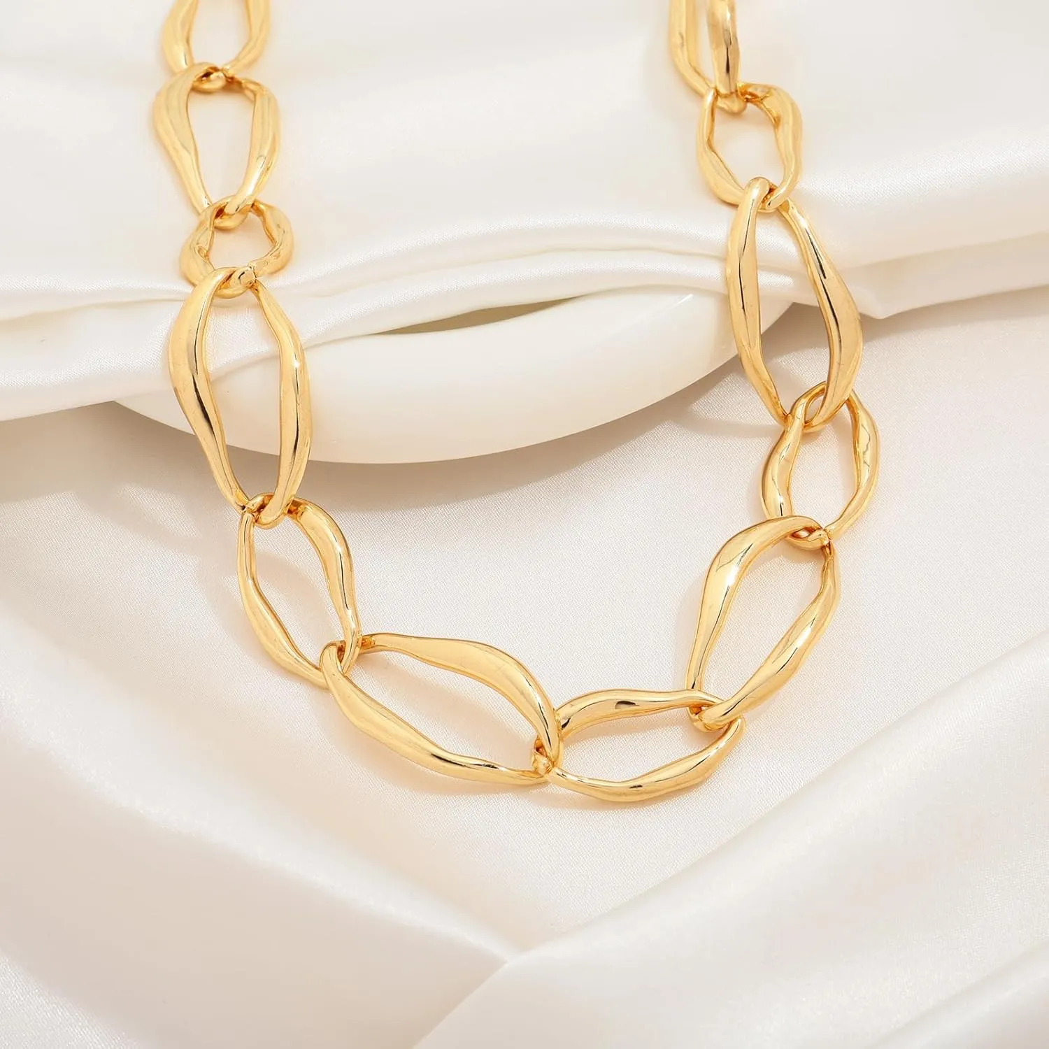 Chunky Gold Chain Necklace Cuban Chain Link Thick Paperclip Chain Heart Chain Choker Necklace for Gift Fashion Jewelry