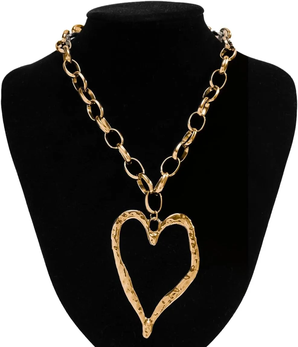 Chunky Heart Necklace for Women,Gold Statement Choker Necklaces Trendy Big Heart Pearl Layered Chain Choker Fashion Statement Necklace Jewelry