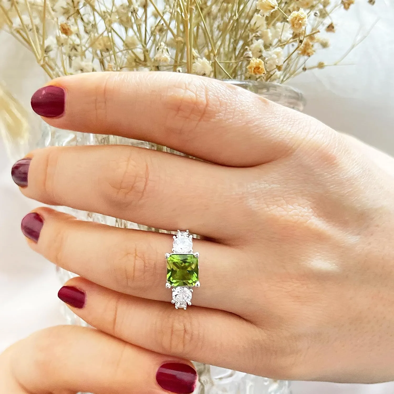 Color Change Stone Zultanite Minimalist Silver Women Ring, Elegant Zultanite Ring in Minimalist Silver Design