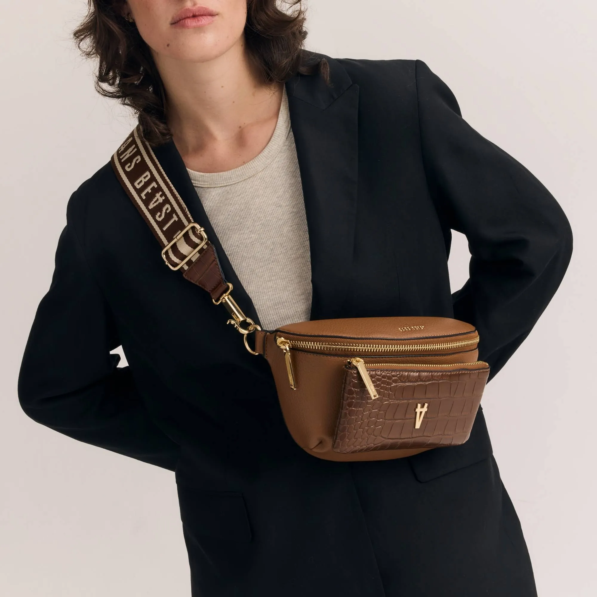 Corridor Bag Strap - Chestnut   Gold