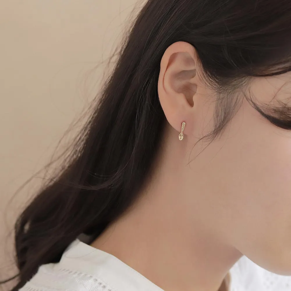 Custard Pudding Mismatched Earrings
