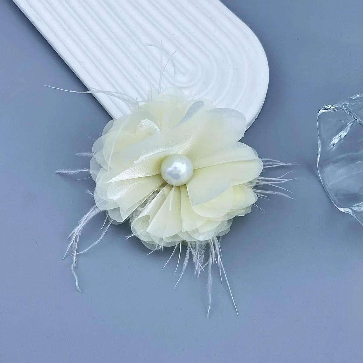 Dainty Fabric Rose Flower Large Brooch Lapel Pins Delicate Elegant Handmade Flower Brooches Pin Party Dance Banquet for Women Classic for Wedding Dress Suit Ceremony Clothes Accessories Jewelry Gifts