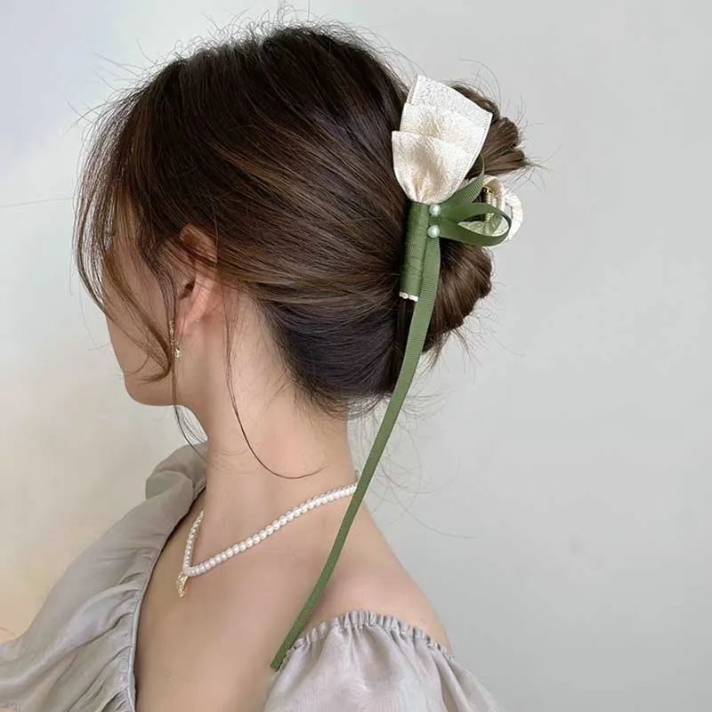 Dainty Floral Hair Claw Clip