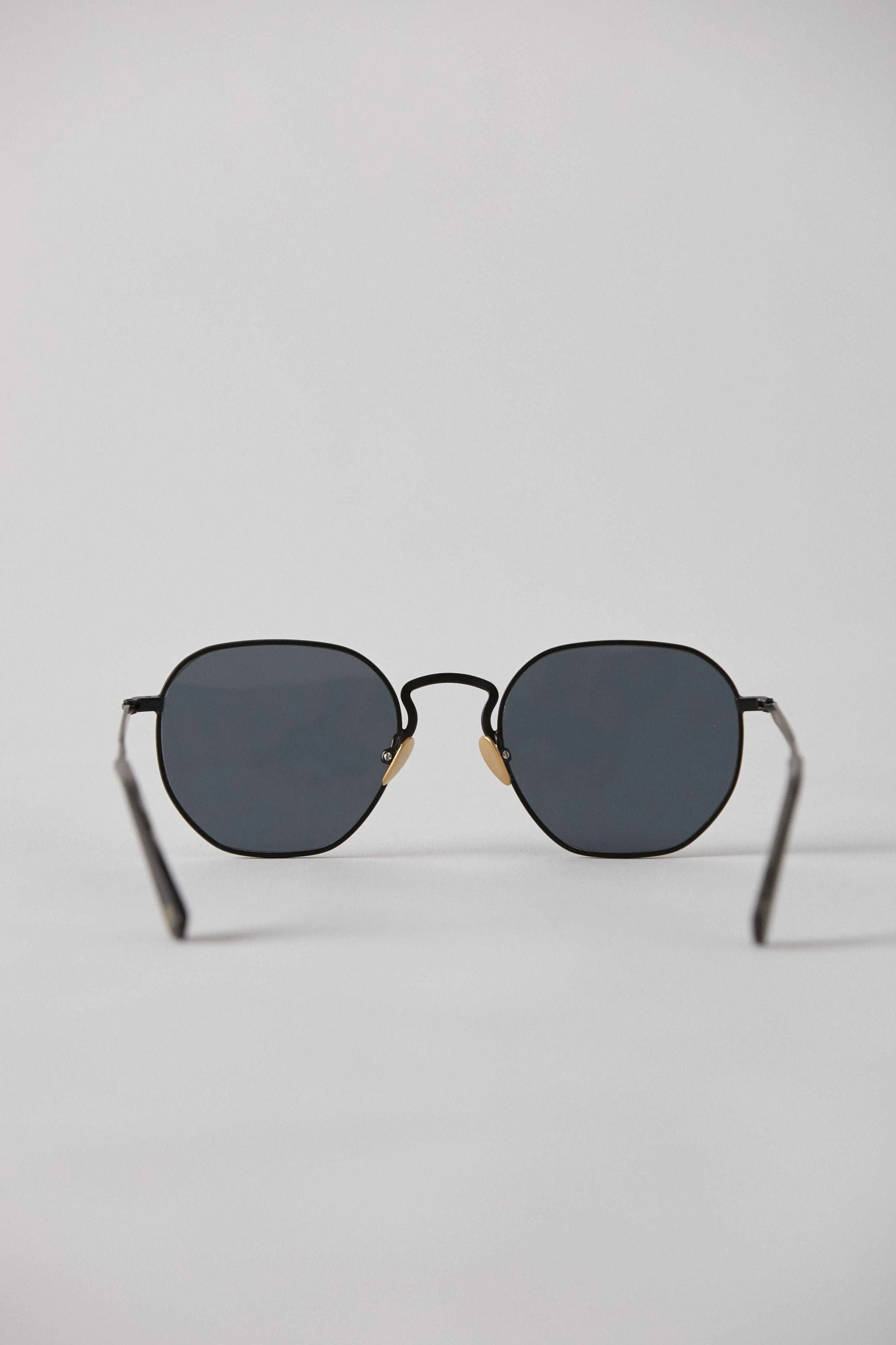 Denz - Black Matte / Black