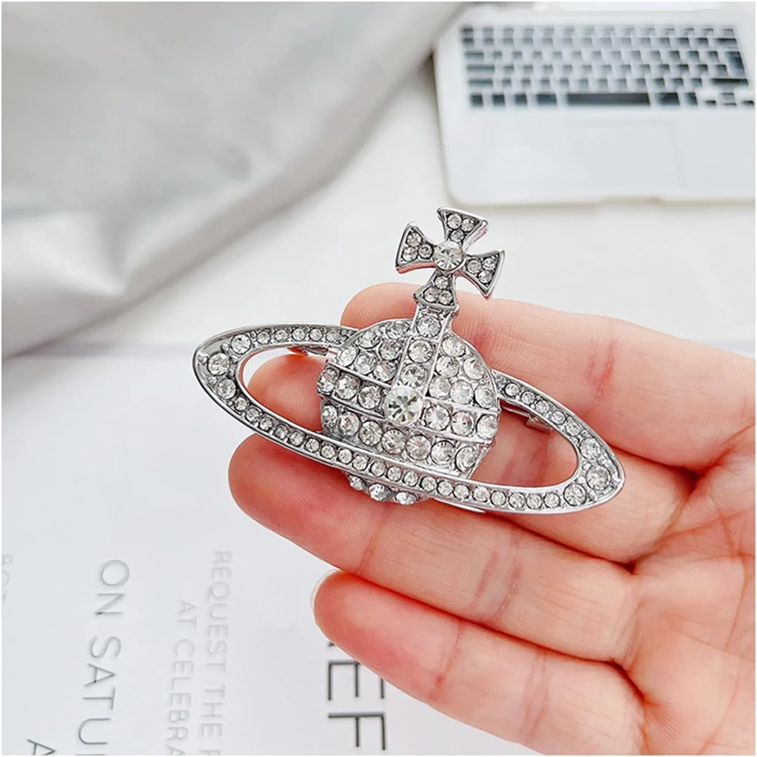 Dreuyet Saturn Planet Brooch Pin for Women Ladies Dainty Rhinestone Star Lapel Pin Cubic Zirconia with Crystal Planet Brooch Fashion Dress Accessories Jewelry for Suit Clothing Jackets Badges