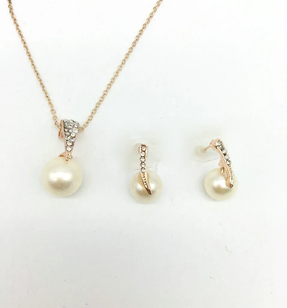 Elegant Water Droplet Pearl and Rhinestone Bridal Necklace Set