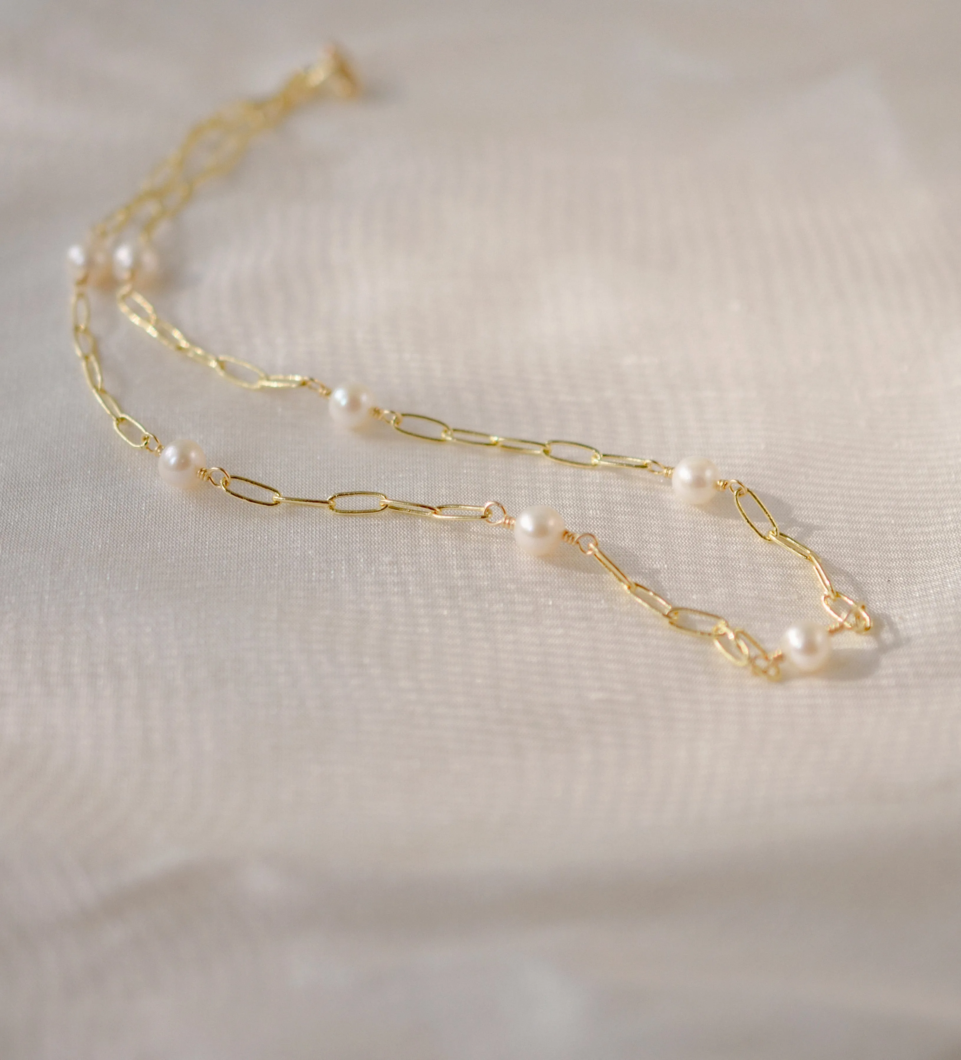 Elegant White Freshwater Pearl Necklace with Paperclip Chain