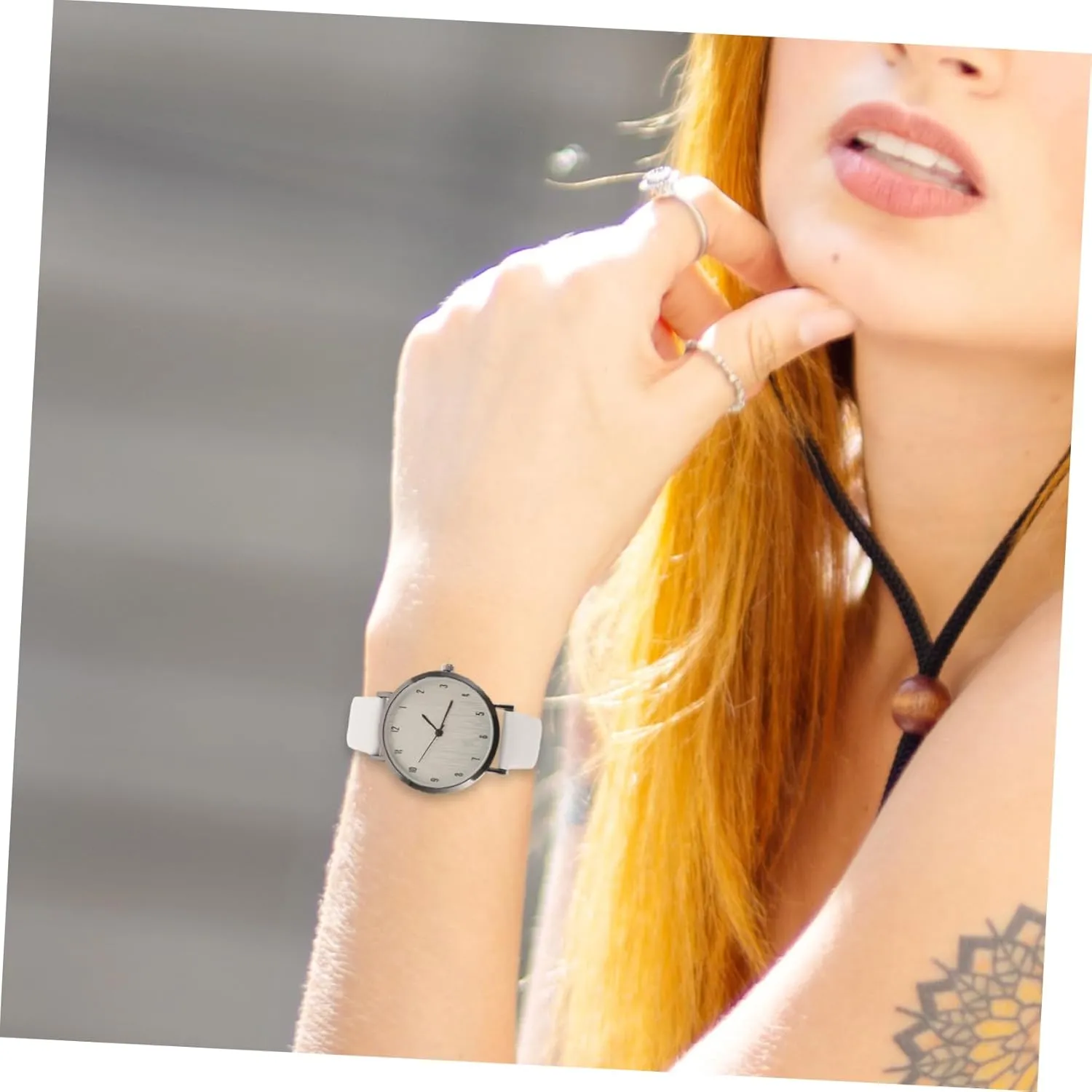 Fashionable Grain Pattern Watch for Women Stylish Leather Strap Wrist Watch Band for Meetings Parties