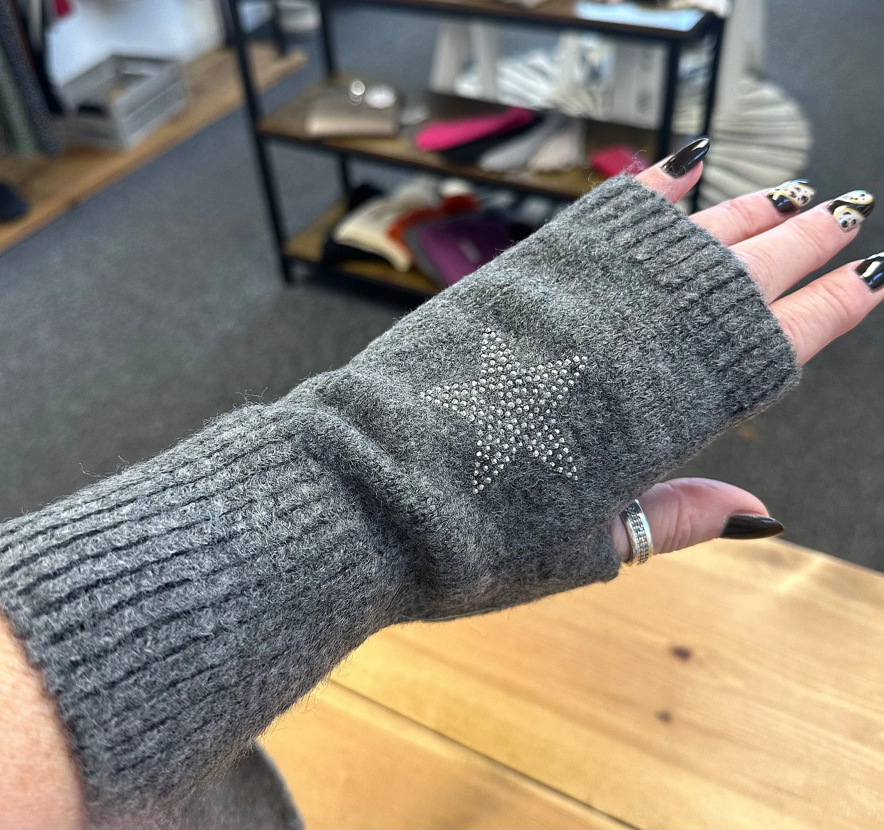 Fingerless Star Gloves (3 Colours)
