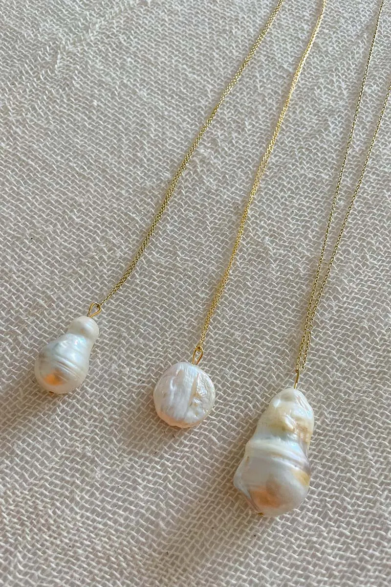 Freshwater Pearl Necklace - Small Teardrop