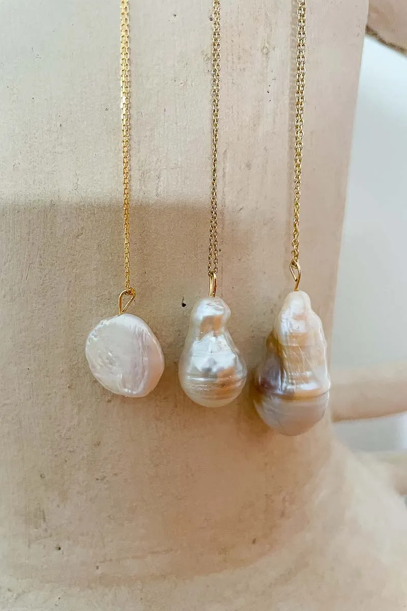 Freshwater Pearl Necklace - Small Teardrop