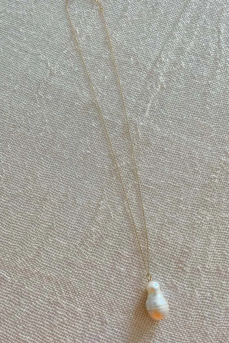 Freshwater Pearl Necklace - Small Teardrop