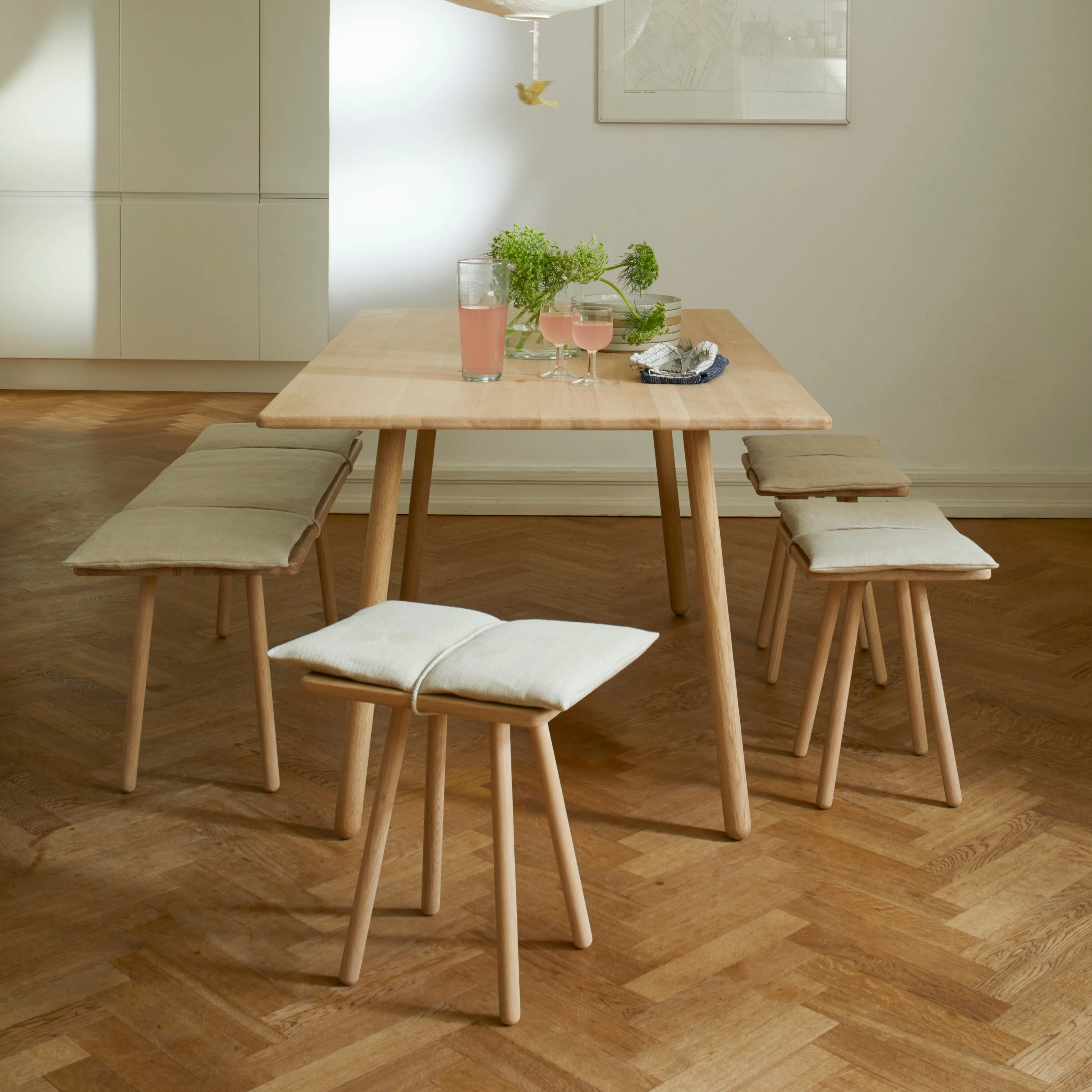 Georg Dining Table