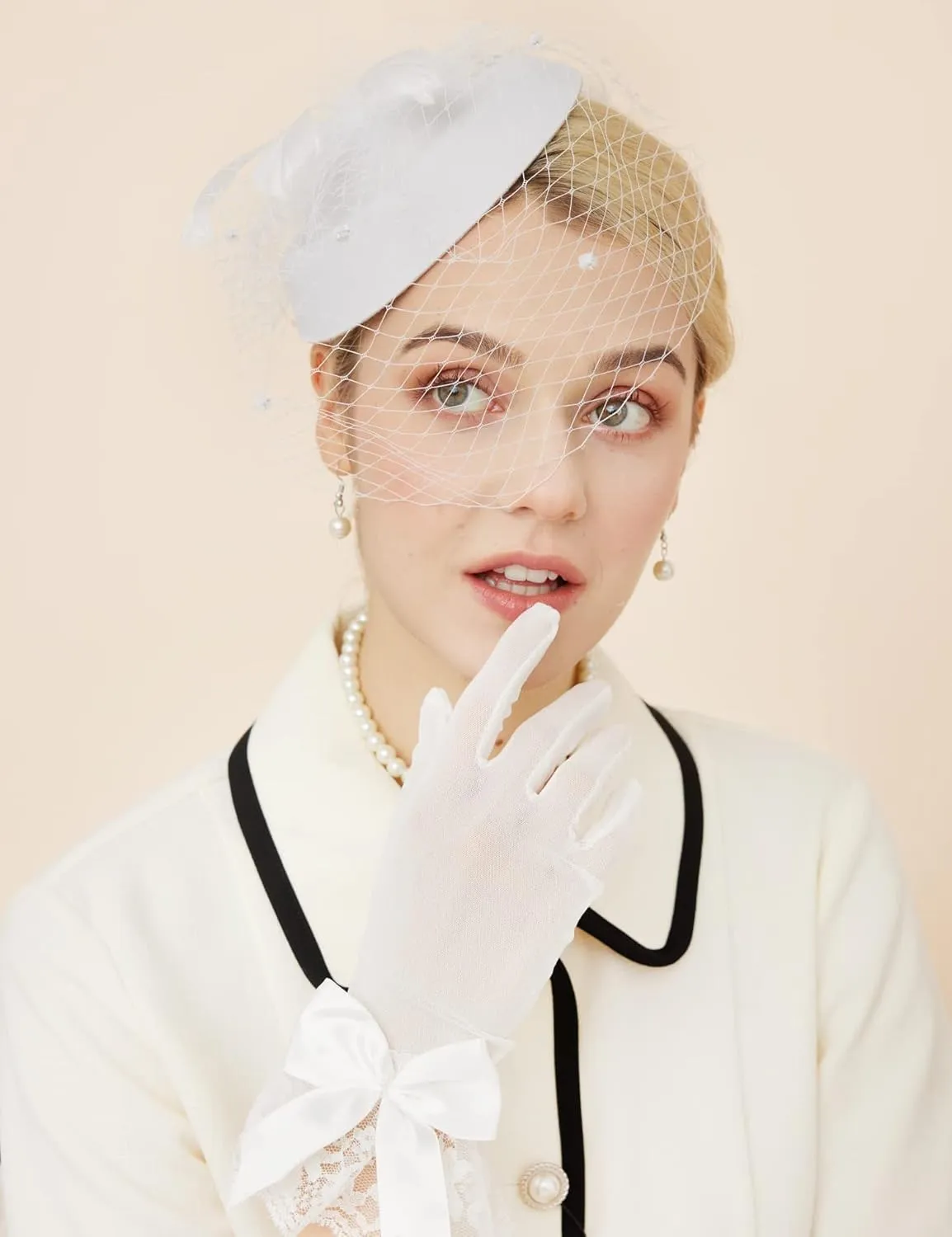 Gionforsy Pillbox Fascinator Veil Feather Derby Hat Lace Gloves Pearl Necklace