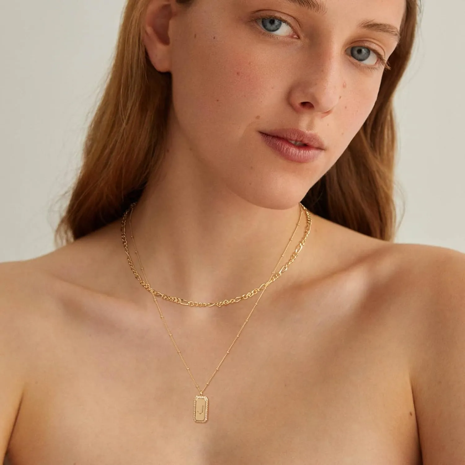 Gold Initial Necklace for Women 14K Gold Plated Figaro Chain Choker Layered Necklaces Set Bar Rectangle Pendant Necklaces Simple Dainty Letter Necklace Everyday Gold Jewelry