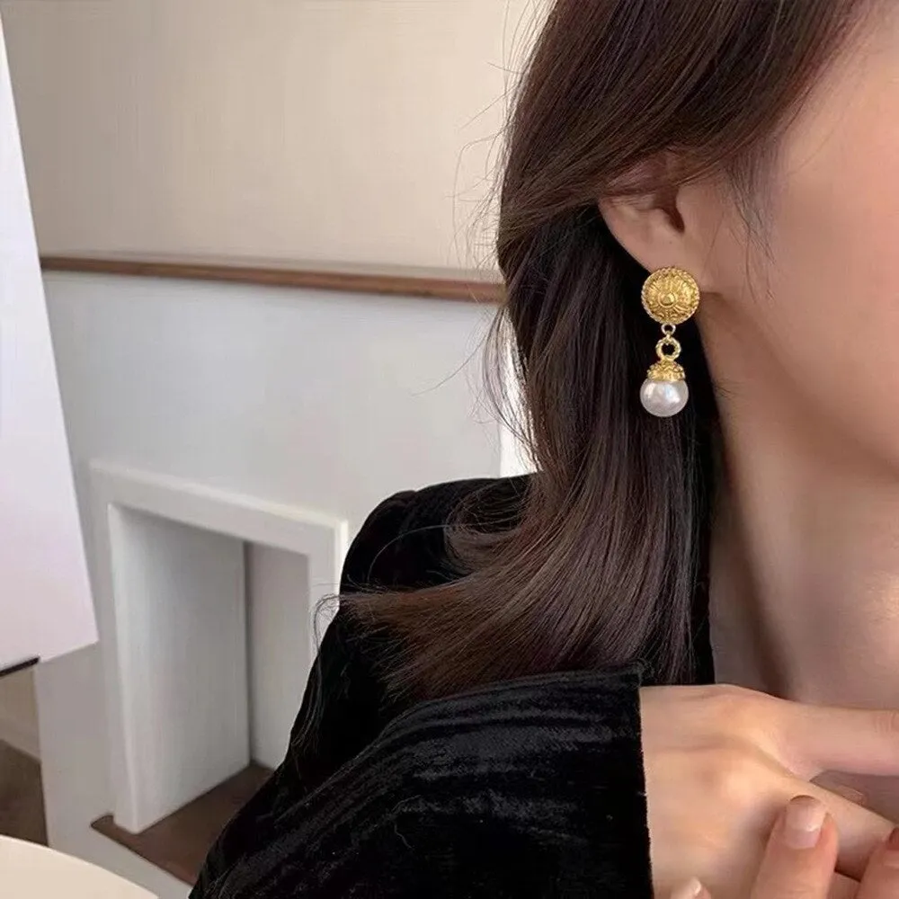 Gold Plated Natural Seashell  Korean Stud Earrings For Women