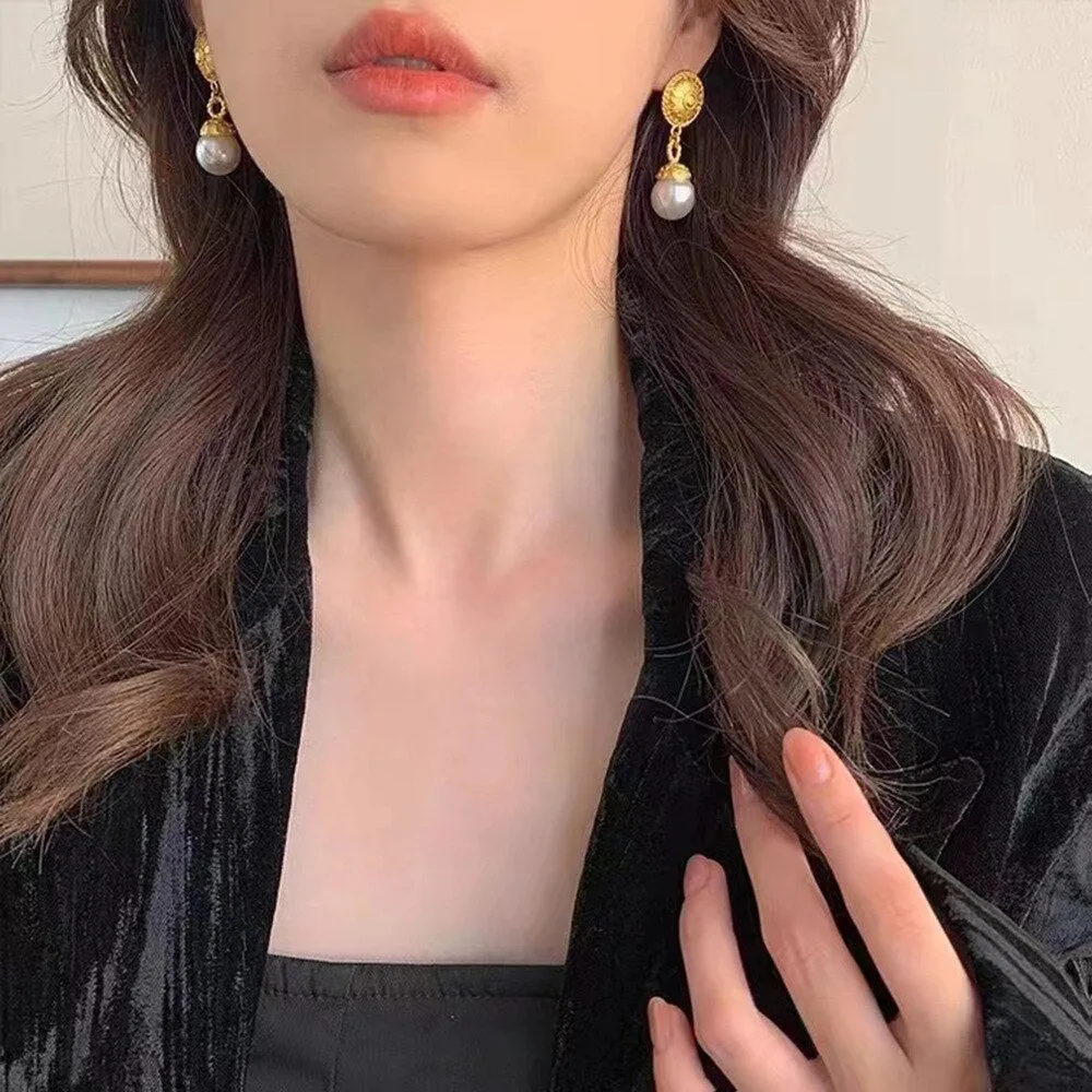 Gold Plated Natural Seashell  Korean Stud Earrings For Women
