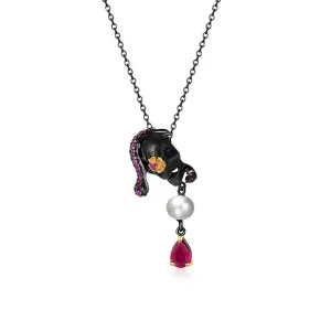Gothic Skull with Freshwater Pearl Necklace