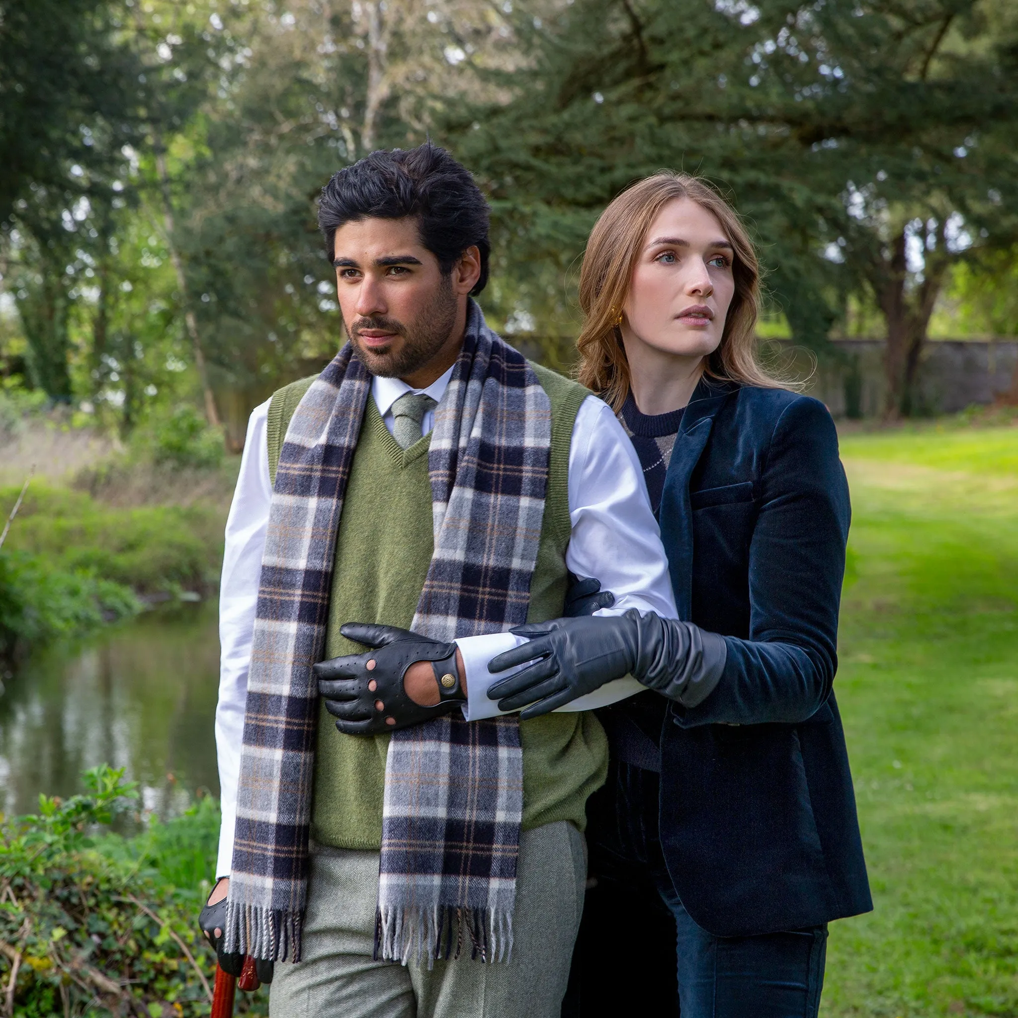 Heritage Tartan Check Cashmere Scarf with Tassels