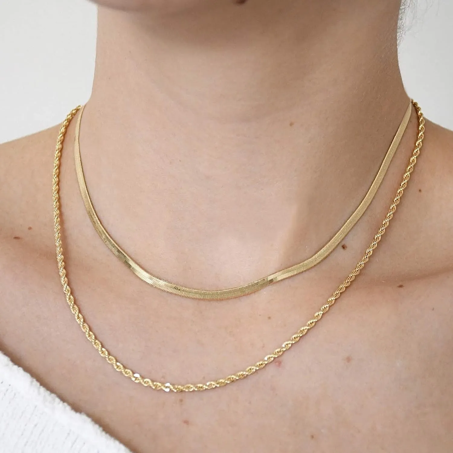 Hidepoo Gold Layered Necklaces for Women, 14K Gold Plated Dainty Coin Pendant Choker Necklace Herringbone Snake Necklace Paperclip Chain Layered Necklaces for Women Jewelry Gifts