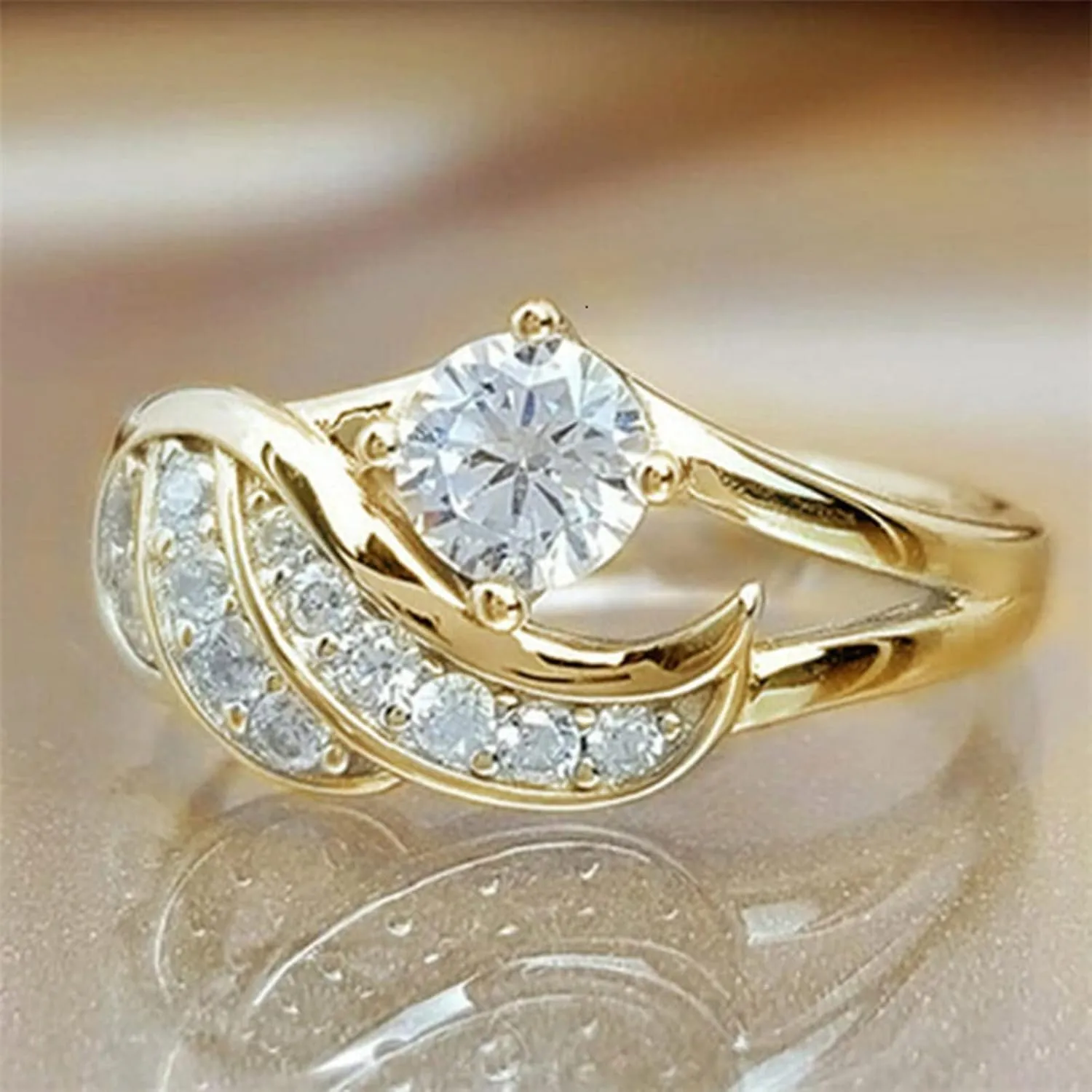Inlaid Zircon Ring Women's CZ Simulated Diamond Ring Elegant Wedding Band Bride Jewelry Engagement Ring (Gold, 8)